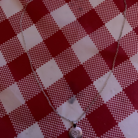 B initial necklace - Picture 2 of 2